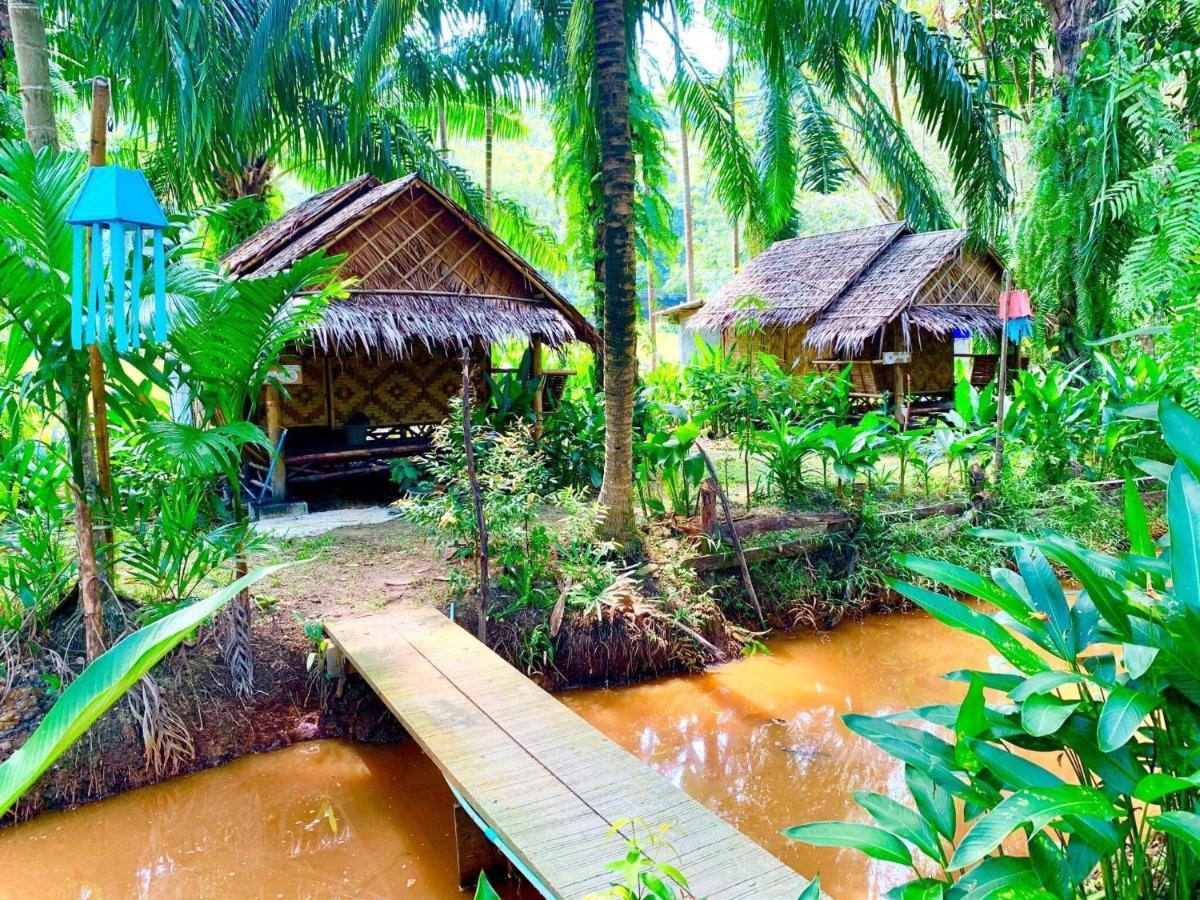 Apartmán Lantacoconutgardenbungalow Ko Lanta Exteriér fotografie
